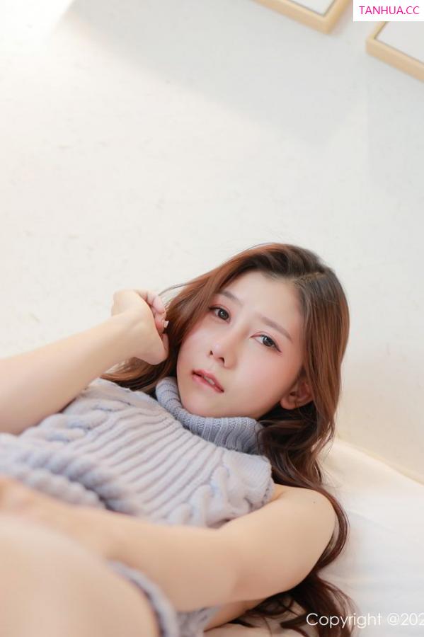 尹甜甜  宅男杀手尹甜甜 开背毛衣女友视觉第48张图片